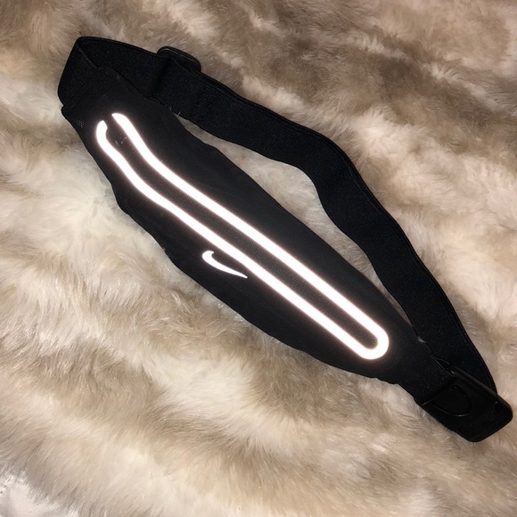 Nike Accessories - Nike running belt